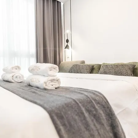 With Picasso Vibes By Rems Apartment Malaga